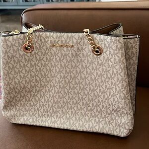 Michael Kors Logo Leather Bag